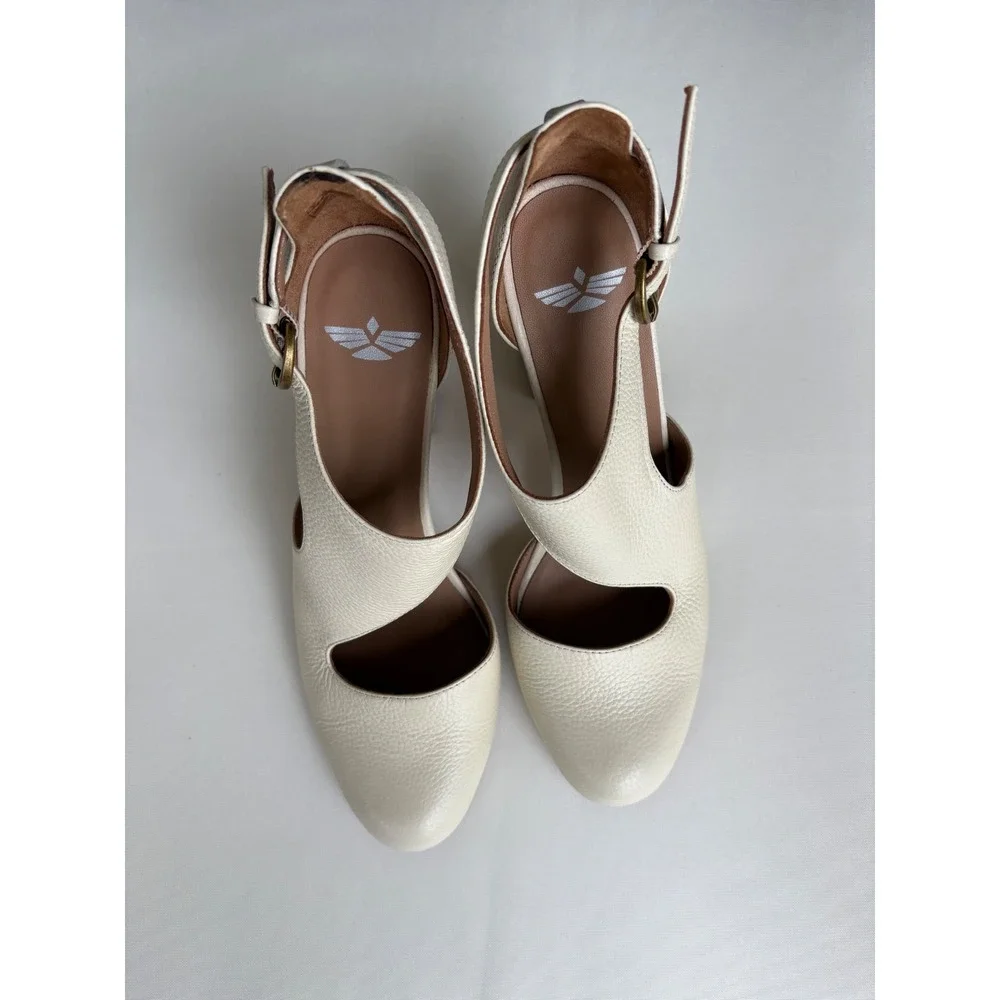Fortress of Inca Adriana Block Heel Pump Women 38 Cream Leather‎ Cutout Boho